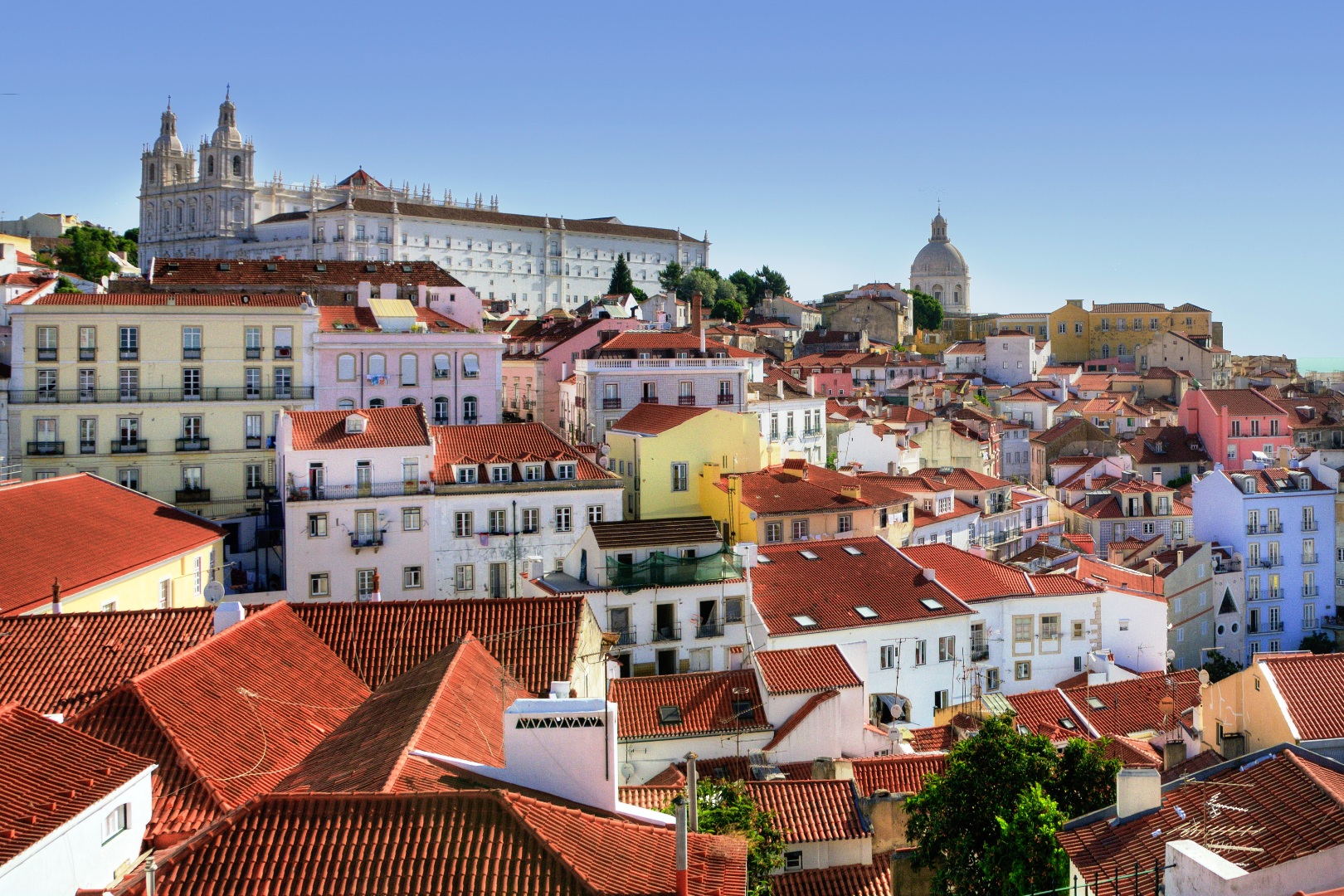 VILLE E APPARTAMENTI DI LUSSO IN VENDITA LUNGO IL FIUME TAGO, SPAGNA E PORTOGALLO